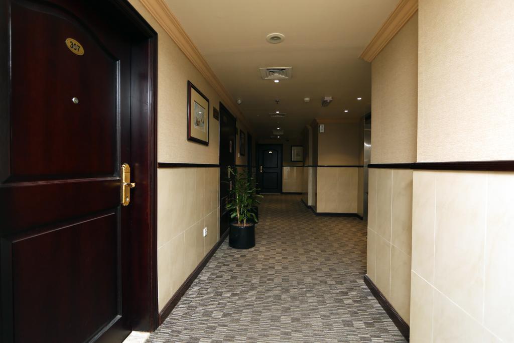 Signature Inn Al Riqqa Dubái Exterior foto