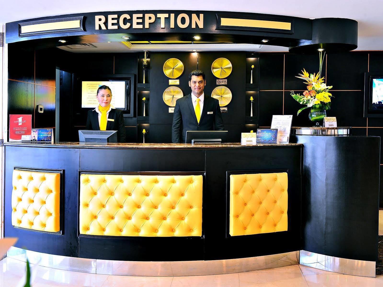 Signature Inn Al Riqqa Dubái Exterior foto