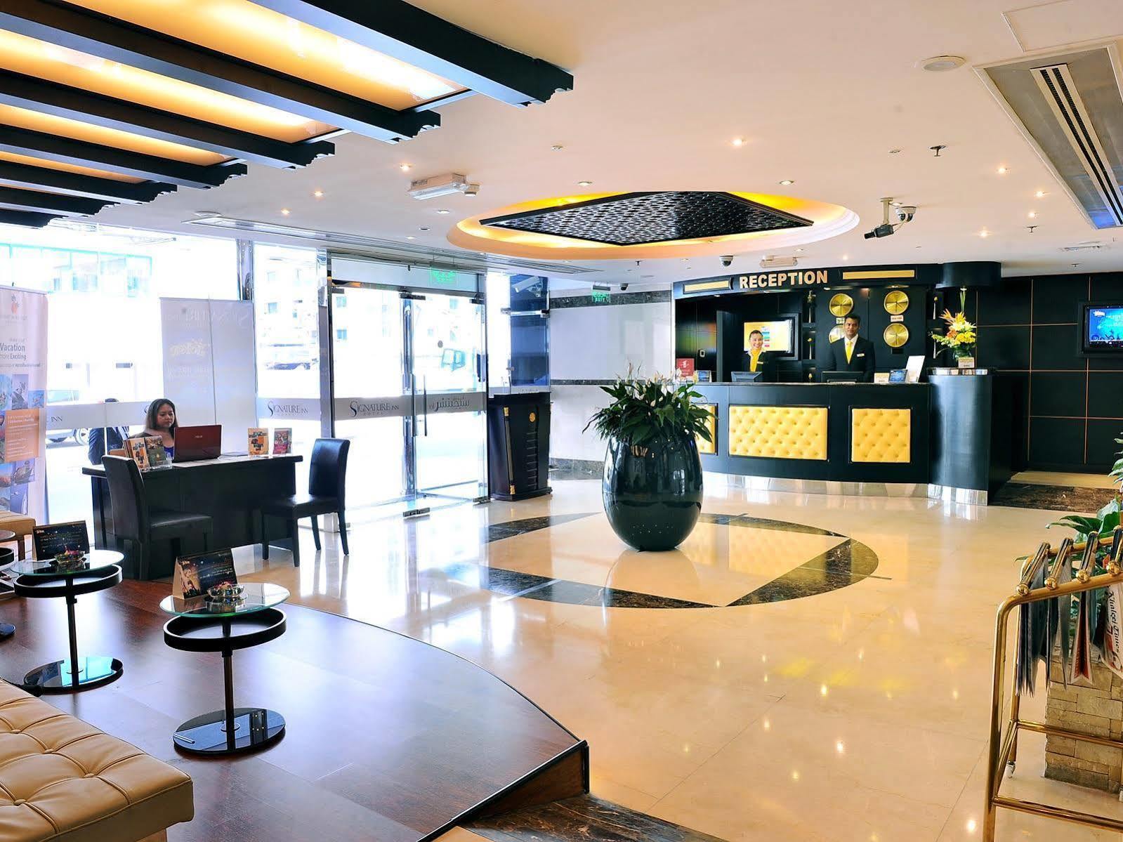 Signature Inn Al Riqqa Dubái Exterior foto