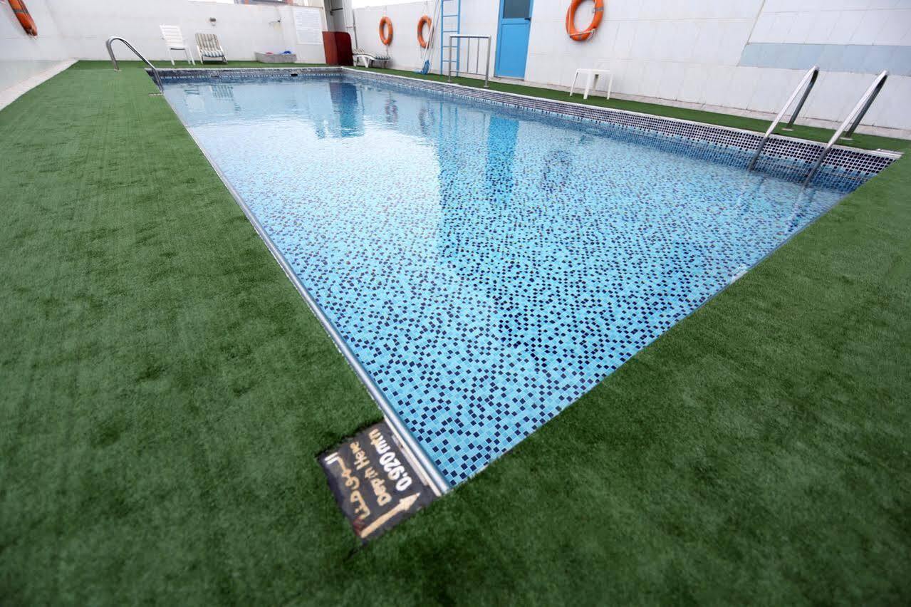 Signature Inn Al Riqqa Dubái Exterior foto