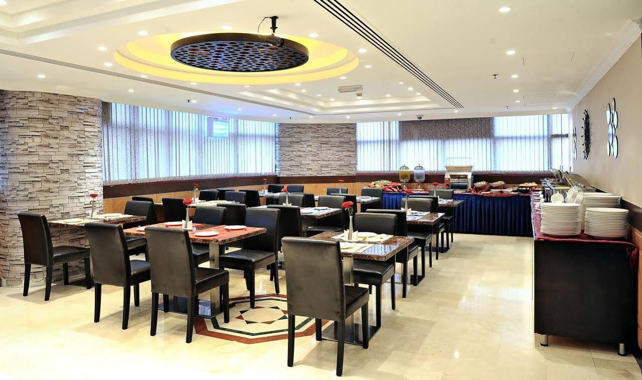 Signature Inn Al Riqqa Dubái Exterior foto